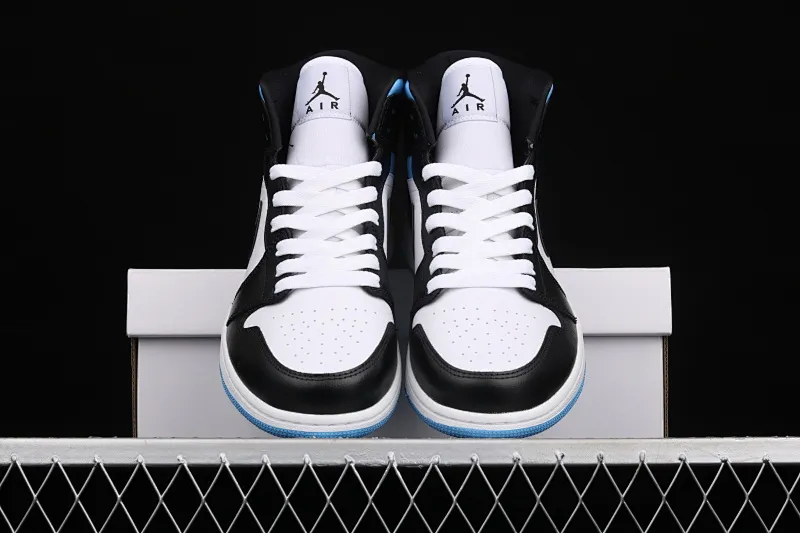 All categories Air Jordan Jordan series basketball shoes Air Jordan 1 Mid G version pure original Air Jordan 1 Mid SE AJ1 Joe 1 black and white BQ6472-102